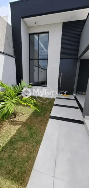 Casa à venda com 3 quartos, sendo 1 suítes – 300 m²- Bairro Caldas Oeste - Uberlândia/MG