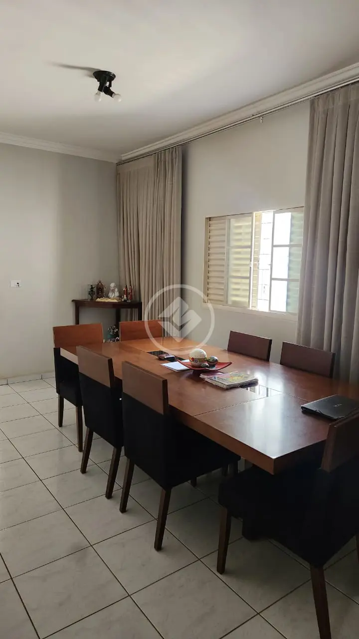 Casa 4 quartos no Santa Rosa, Uberlândia — foto 3 de 6