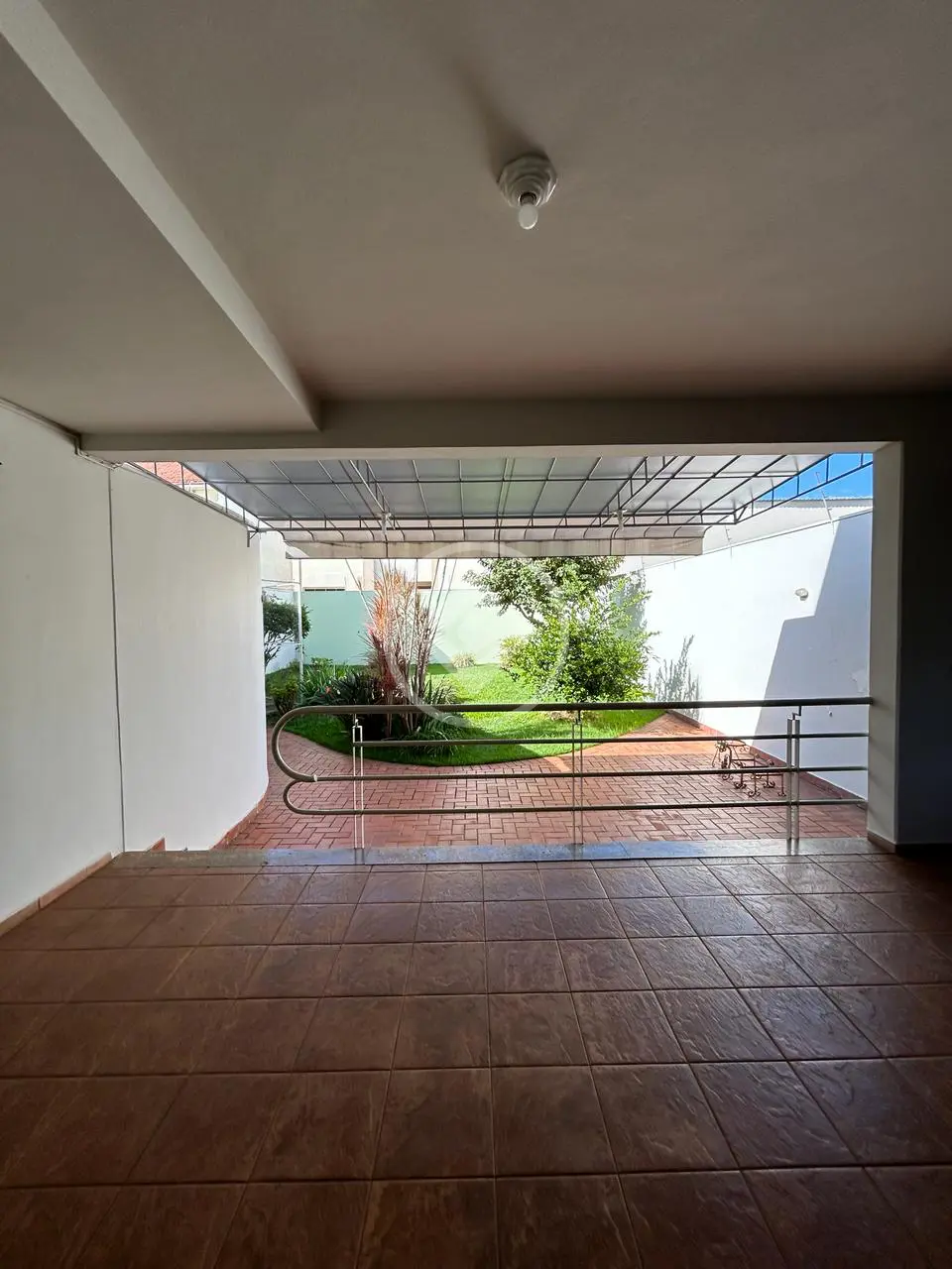 Sobrado 3 quartos no CENTRO, Araguari — foto 5 de 6