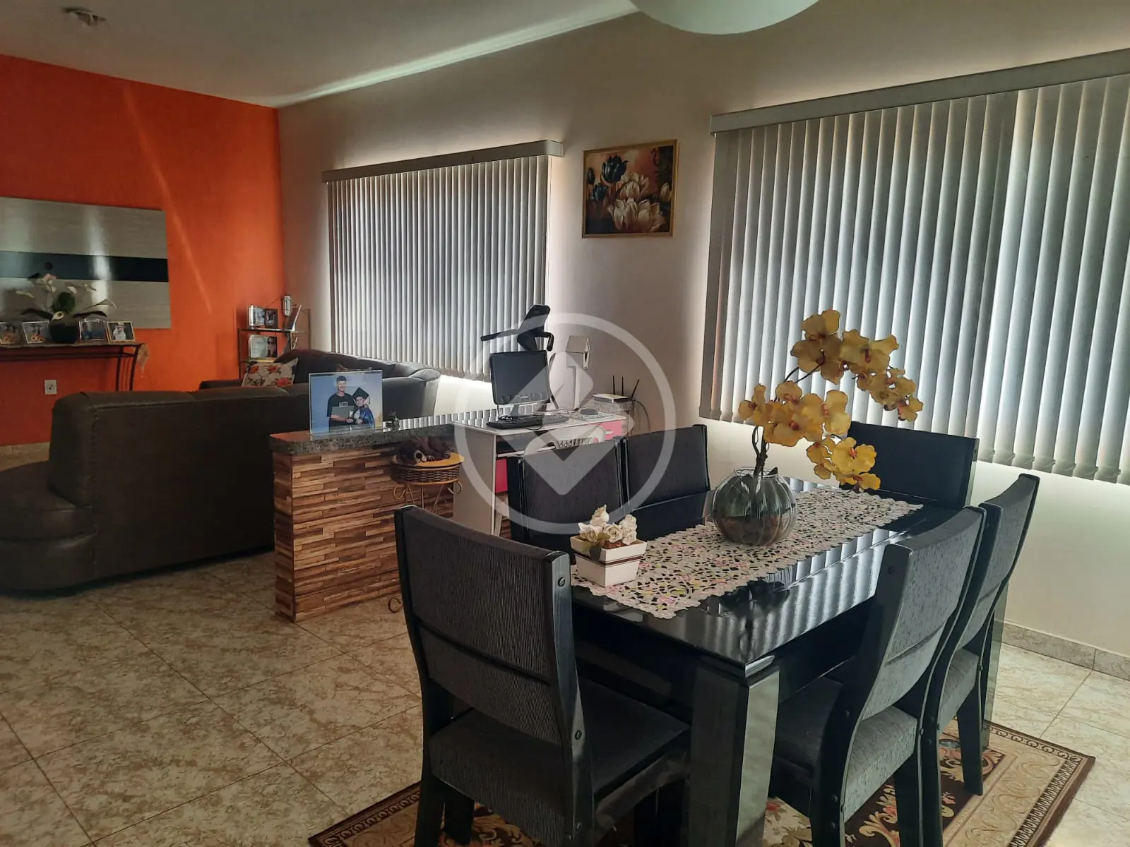 Sobrado Residencial e Comercial à Venda - 330 m² - Minas Gerais - Uberlândia/MG