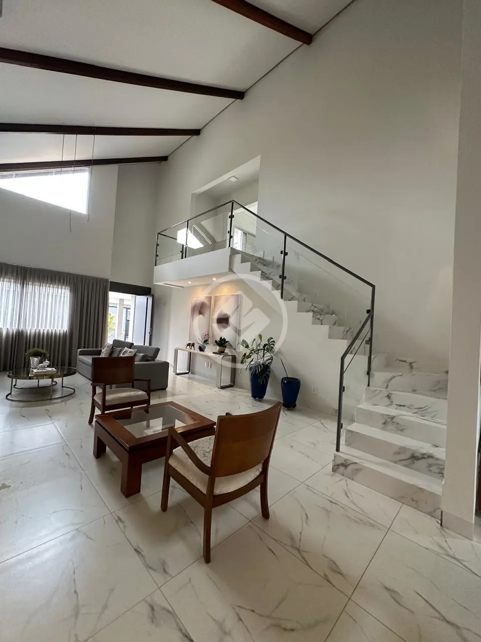 Casa à Venda com 3 Quartos, sendo 2 Suítes - 380m² - Morada da Colina - Uberlândia/MG