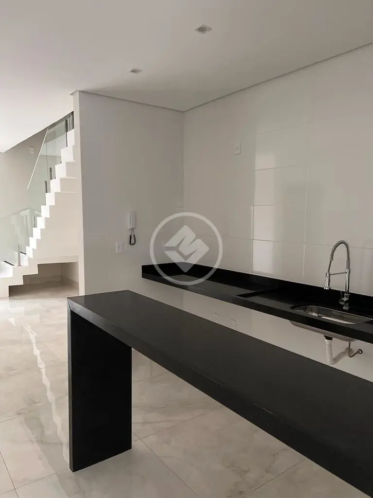 Sobrado 3 quartos no Grand Ville, Uberlândia — foto 3 de 6