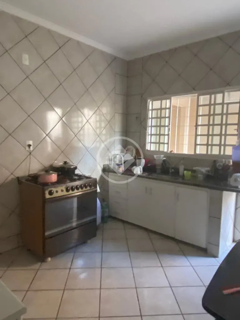 Casa 5 quartos no Santa Mônica, Uberlândia — foto 5 de 6