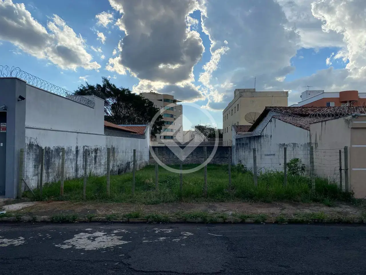 Terreno Santa Mônica, Uberlândia - MG — foto 1
