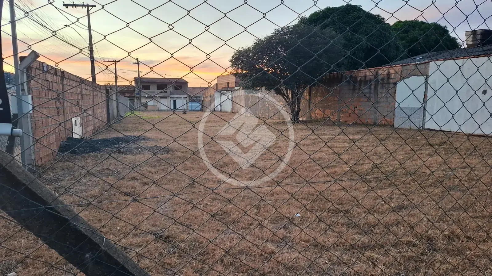 Terreno Comercial Granada, Uberlândia - MG — foto 1