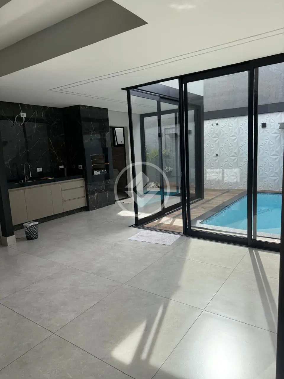 Casa à Venda com 3 Quartos, sendo 3 Suítes - 170 m² - Jardim Patrícia - Uberlândia/MG