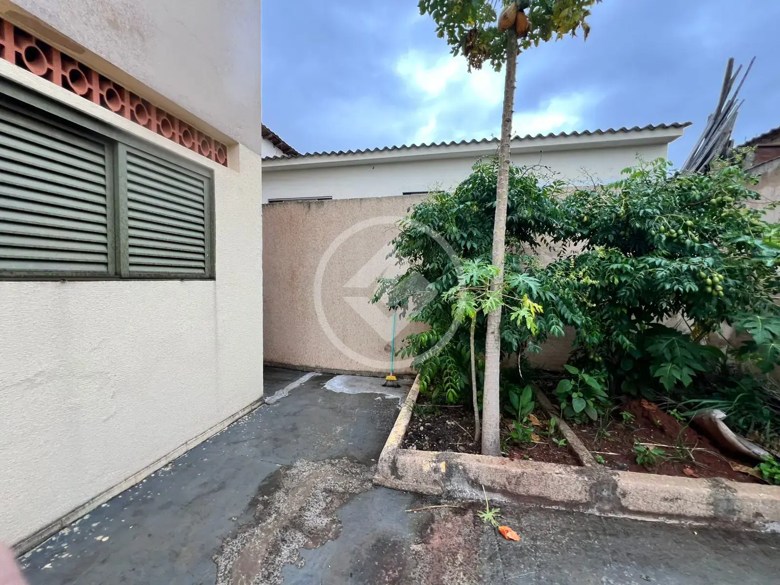 Sobrado 4 quartos no Santa Mônica, Uberlândia — foto 4 de 6