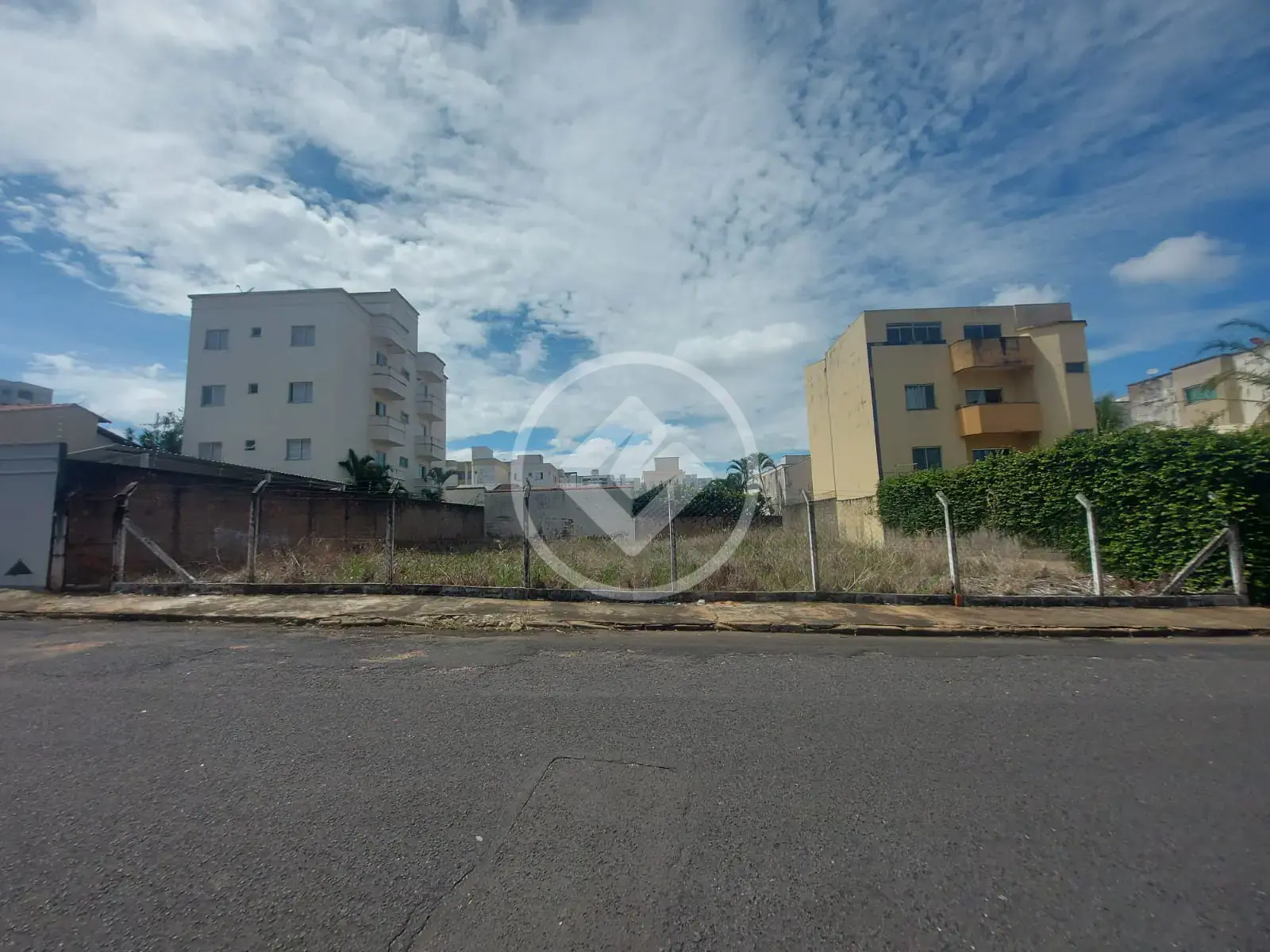 Terreno Santa Mônica, Uberlândia - MG — foto 1
