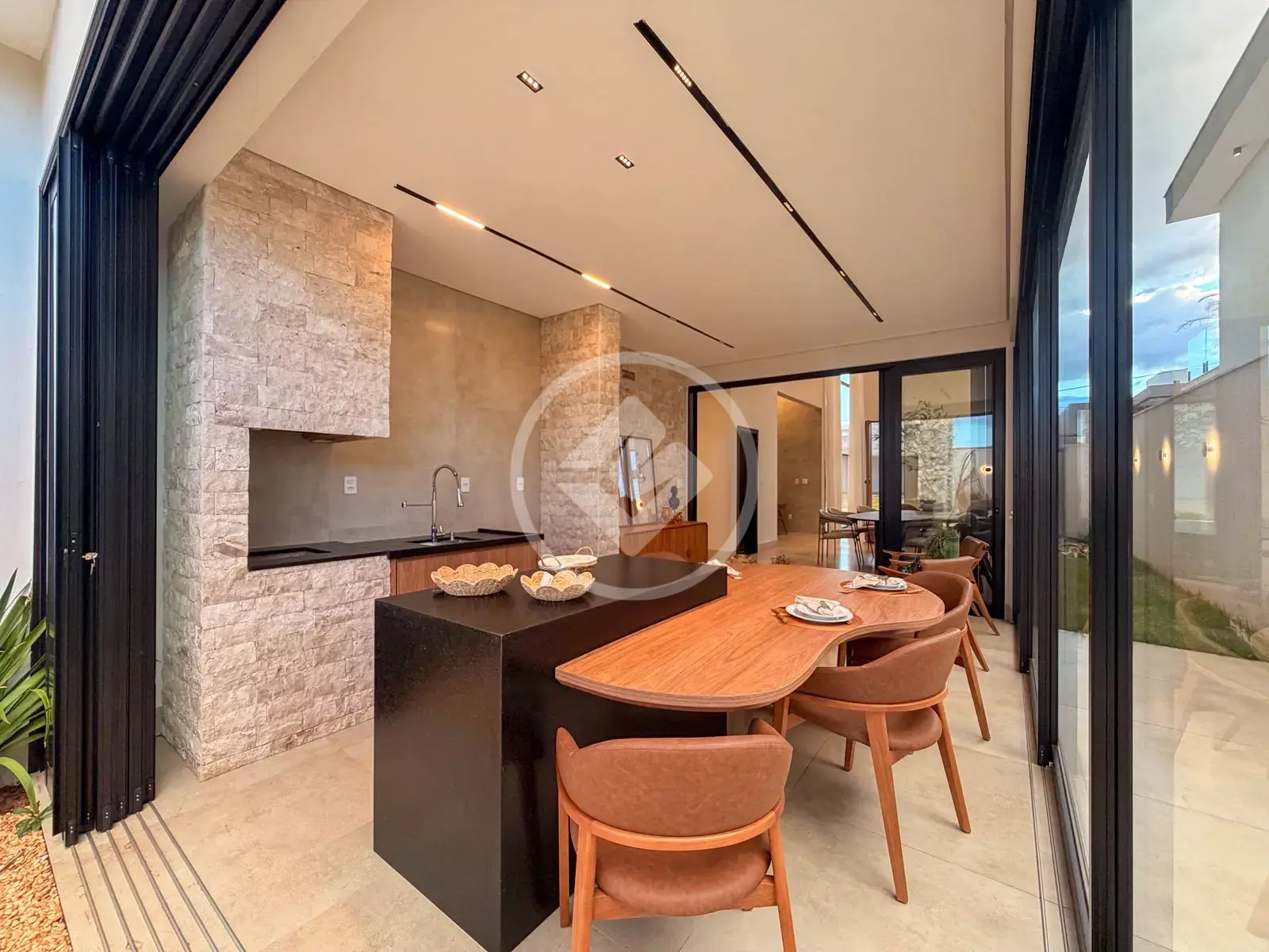 Casa Condomínio 3 quartos no Laranjeiras, Uberlândia — foto 4 de 6