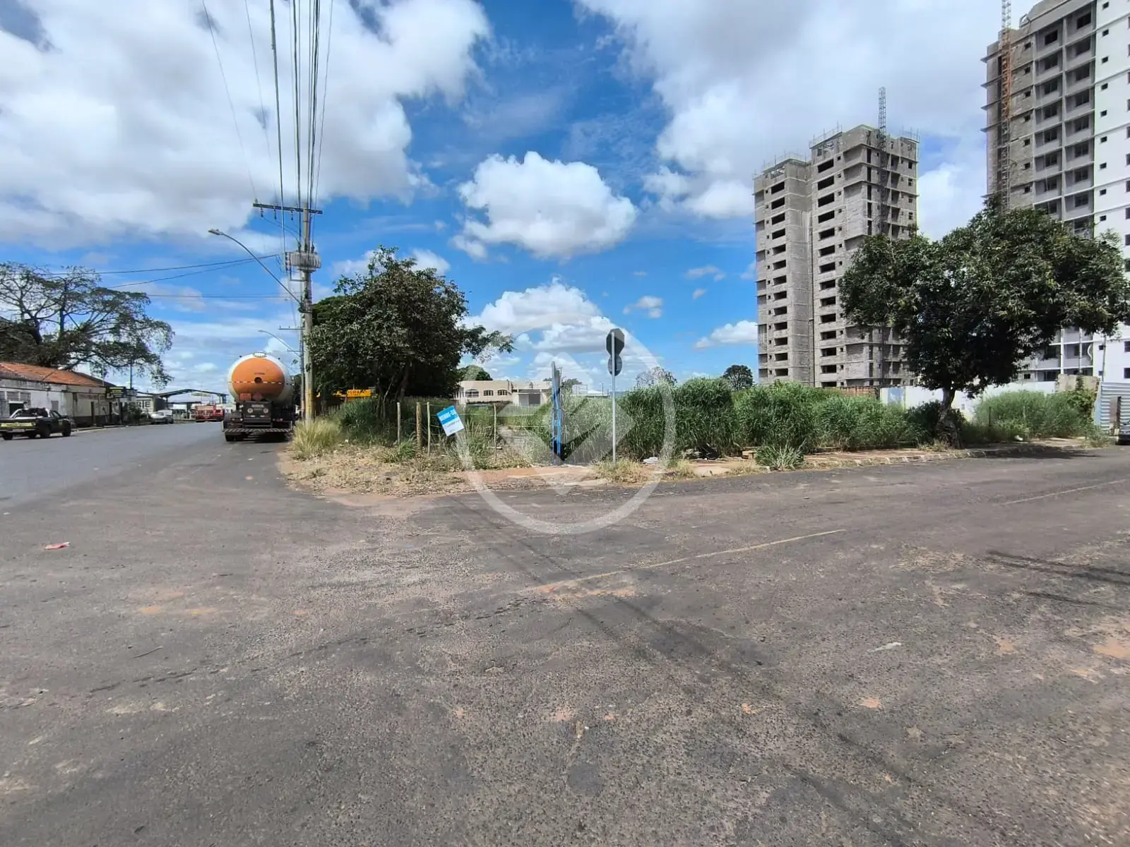 Terreno Comercial Tibery, Uberlândia - MG — foto 1