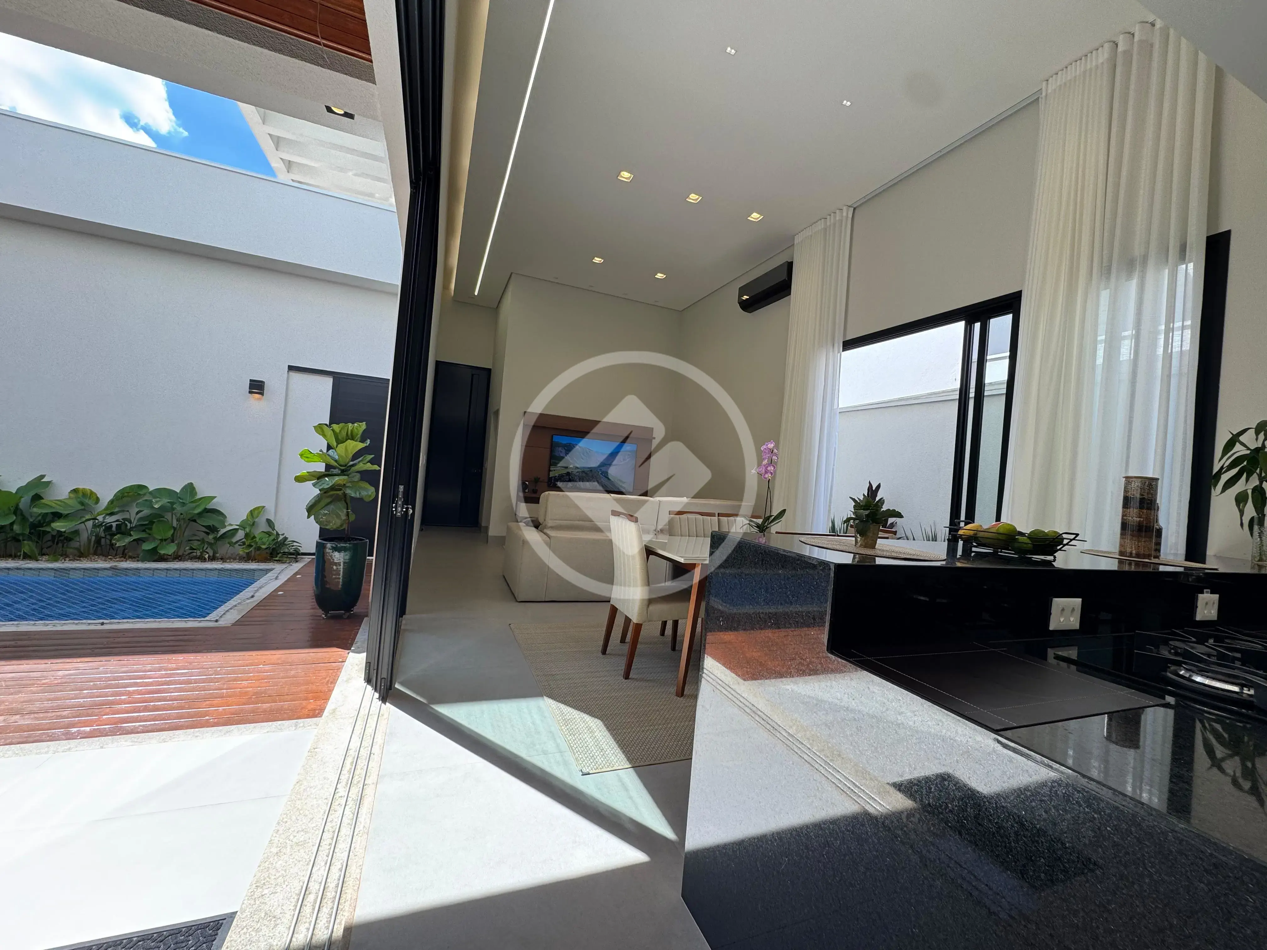 Casa Condomínio Laranjeiras, Uberlândia - MG — foto 2