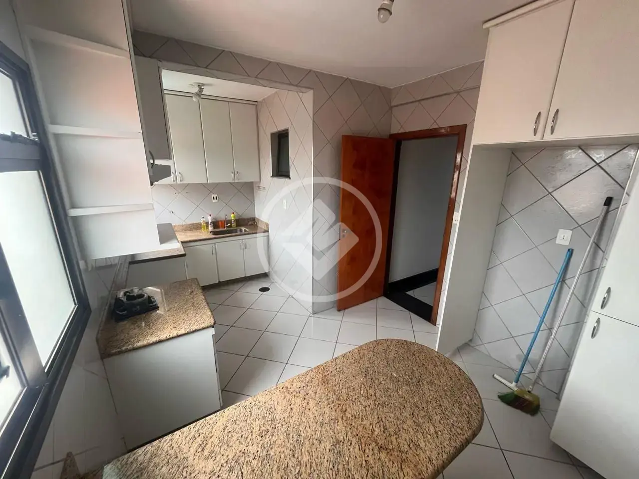 Cobertura Duplex 4 quartos no BRASIL, Uberlândia — foto 6 de 6