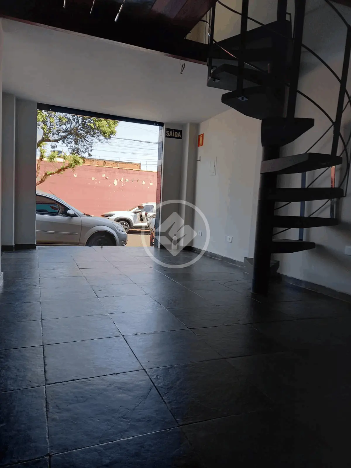 Sala Comercial à Venda – 30 m² - Segismundo Pereira - Uberlândia/MG