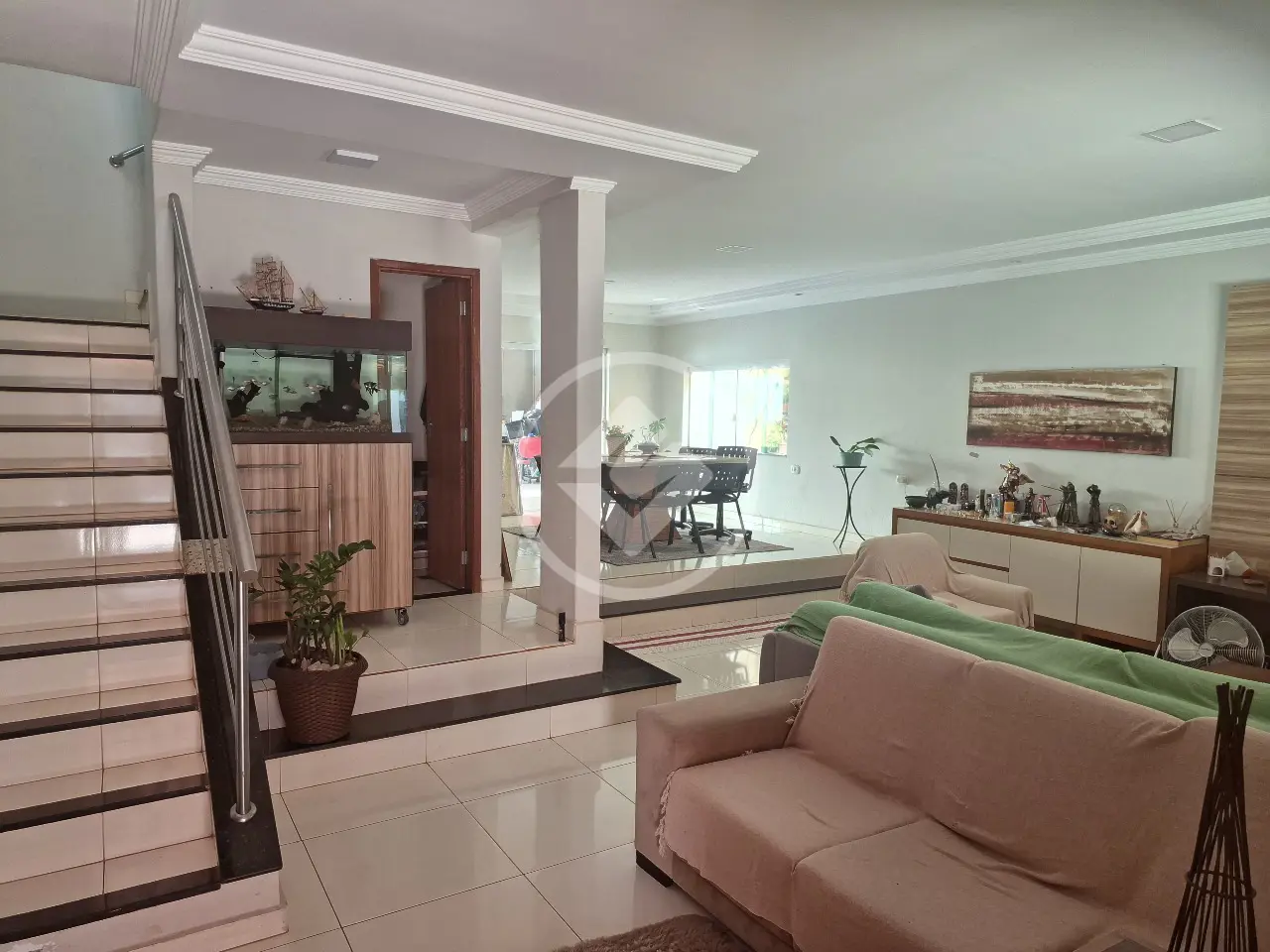 Sobrado à Venda com 3 Quartos, sendo 3 Suítes - 131m² - Roosevelt - Uberlândia/MG