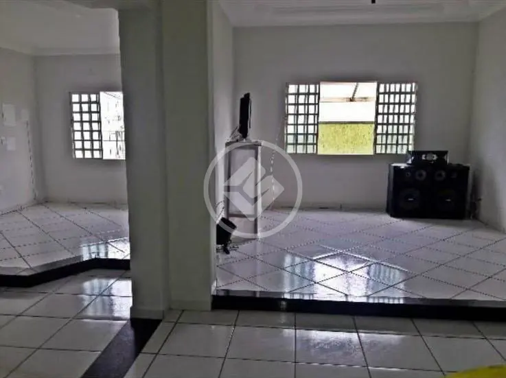 Sobrado à Venda com 3 Quartos, sendo 3 Suíte - 95m² - Tabajaras - Uberlândia/MG
