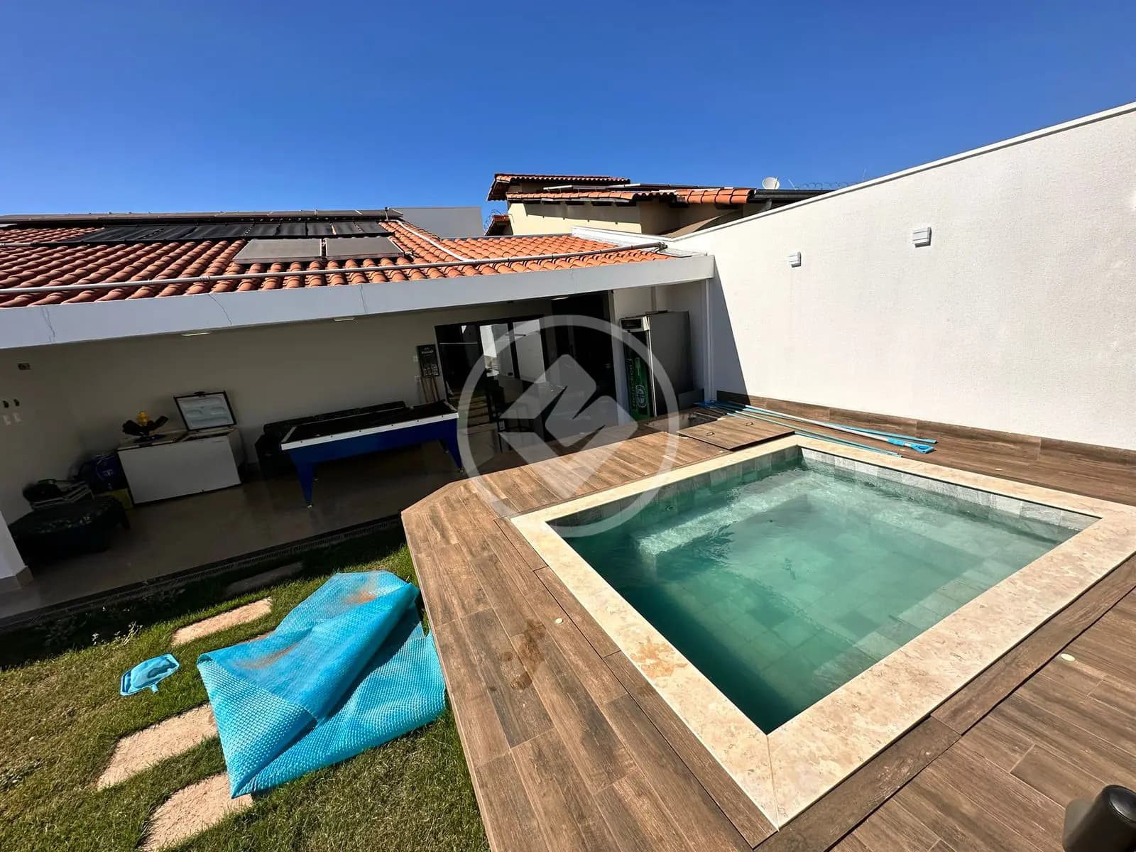 Casa à Venda com 3 Quartos, sendo 2 Suítes - 120 m² - Santa Mônica - Uberlândia/MG