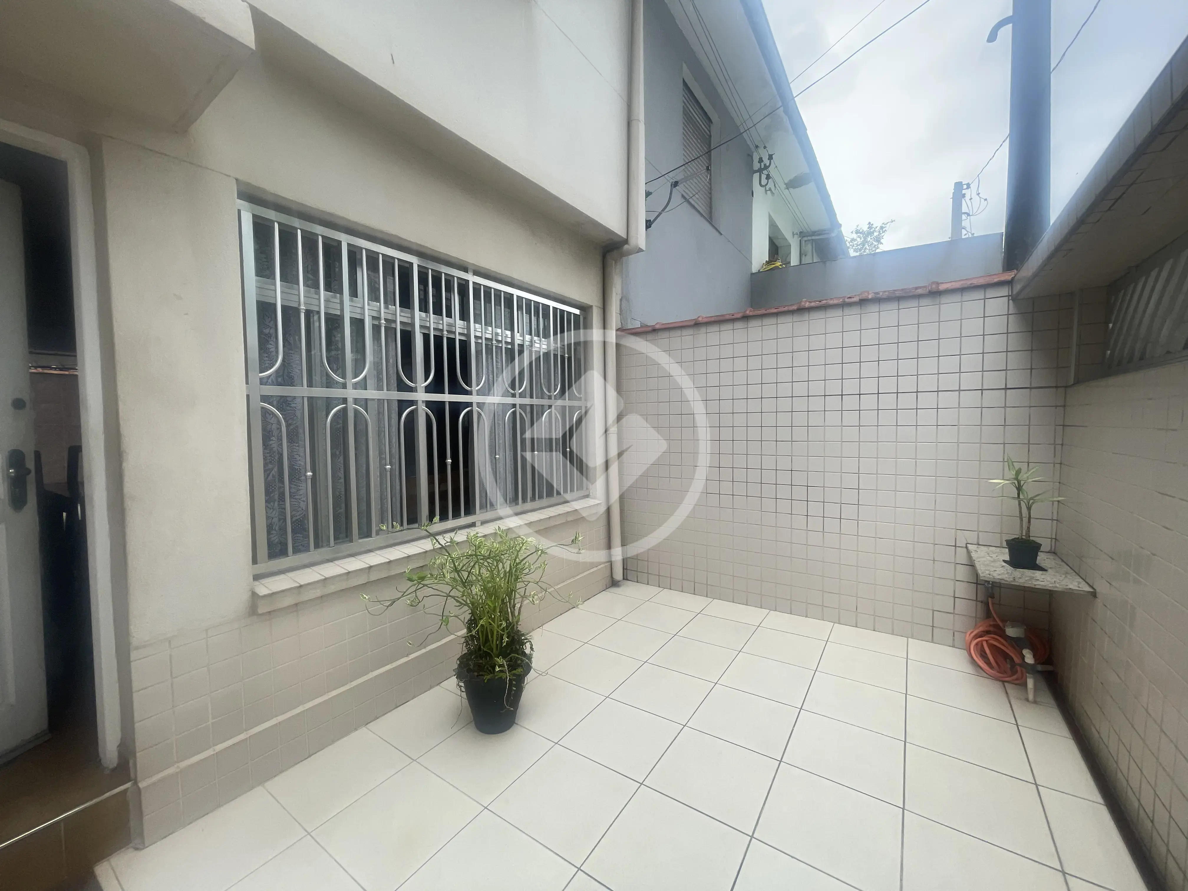 Casa 2 quartos - Macuco - Santos