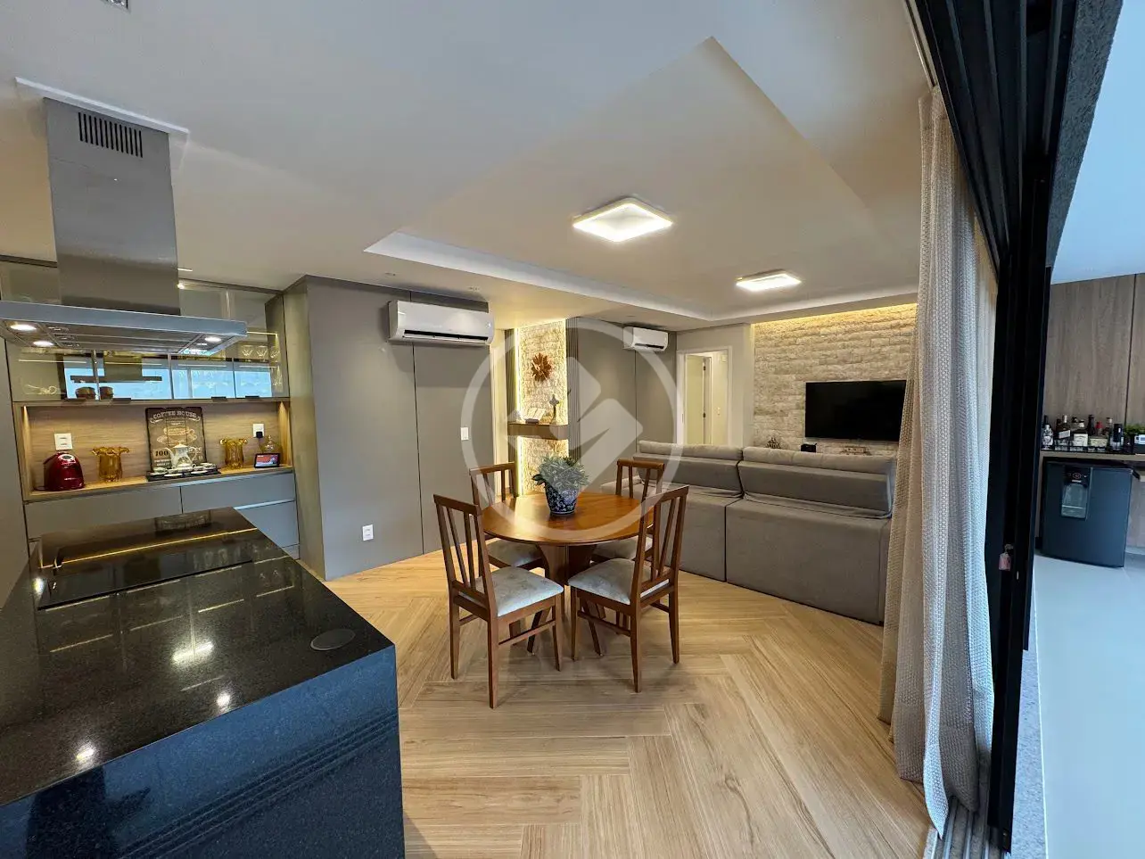 MAGNÍFICO APARTAMENTO NO EDIFÍCIO NAVARRO HOME