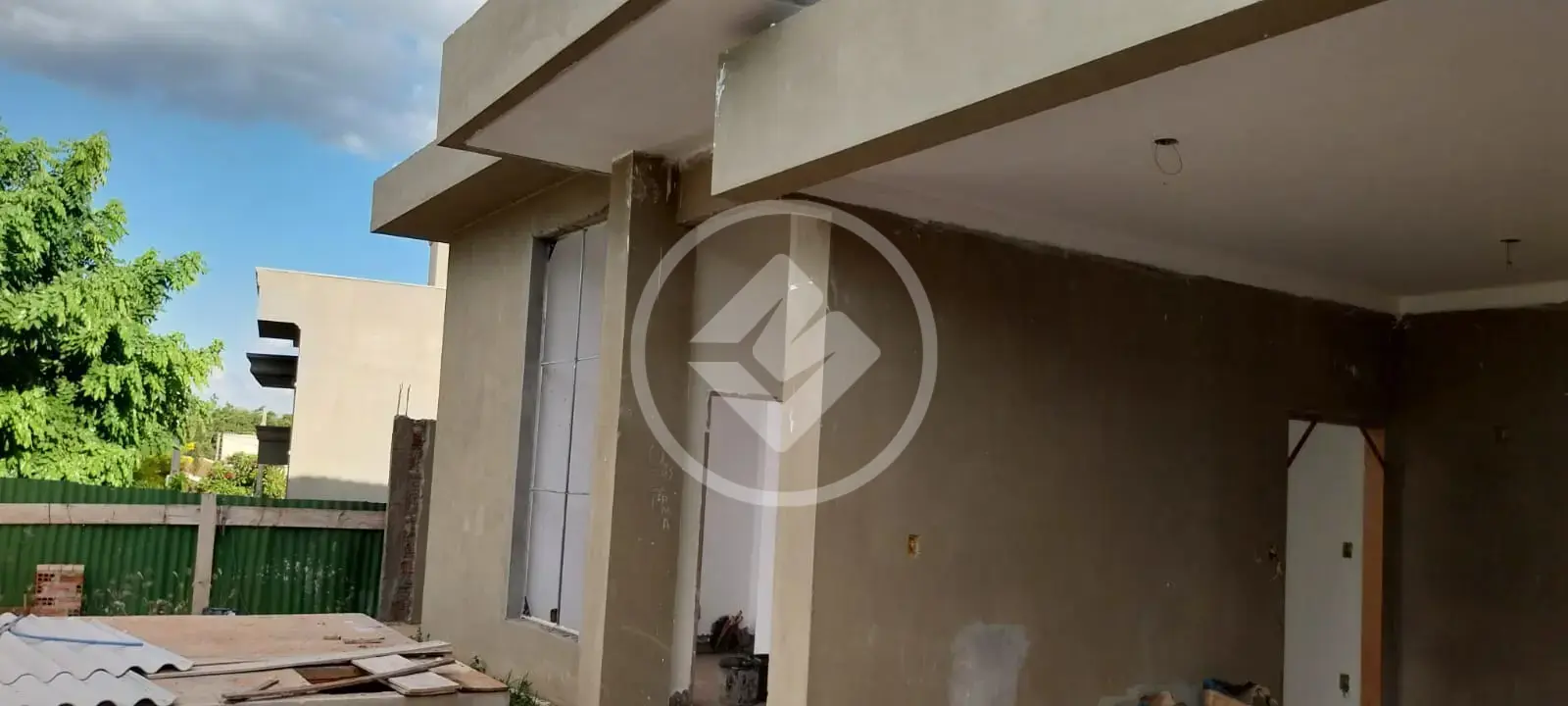 Oportunidade! Casa em fase de acamento no La Montanhe