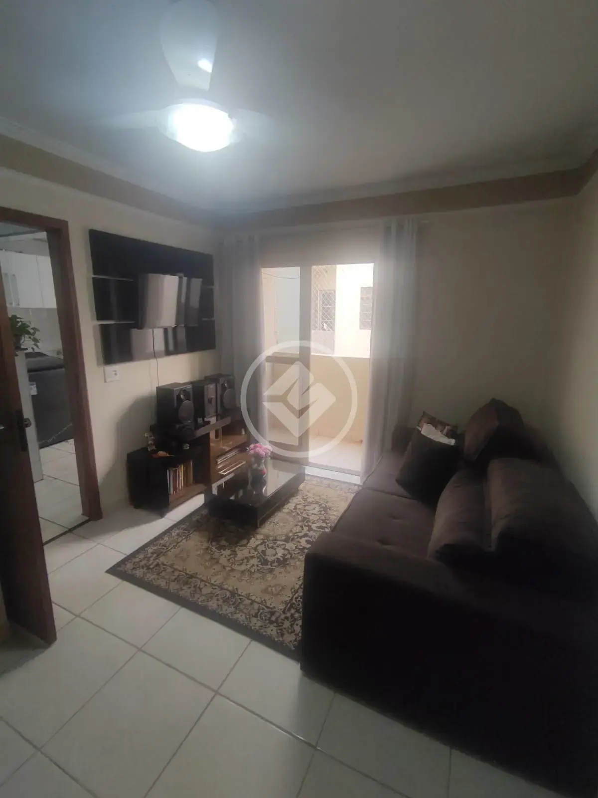 APARTAMENTO NA AVENIDA JK
