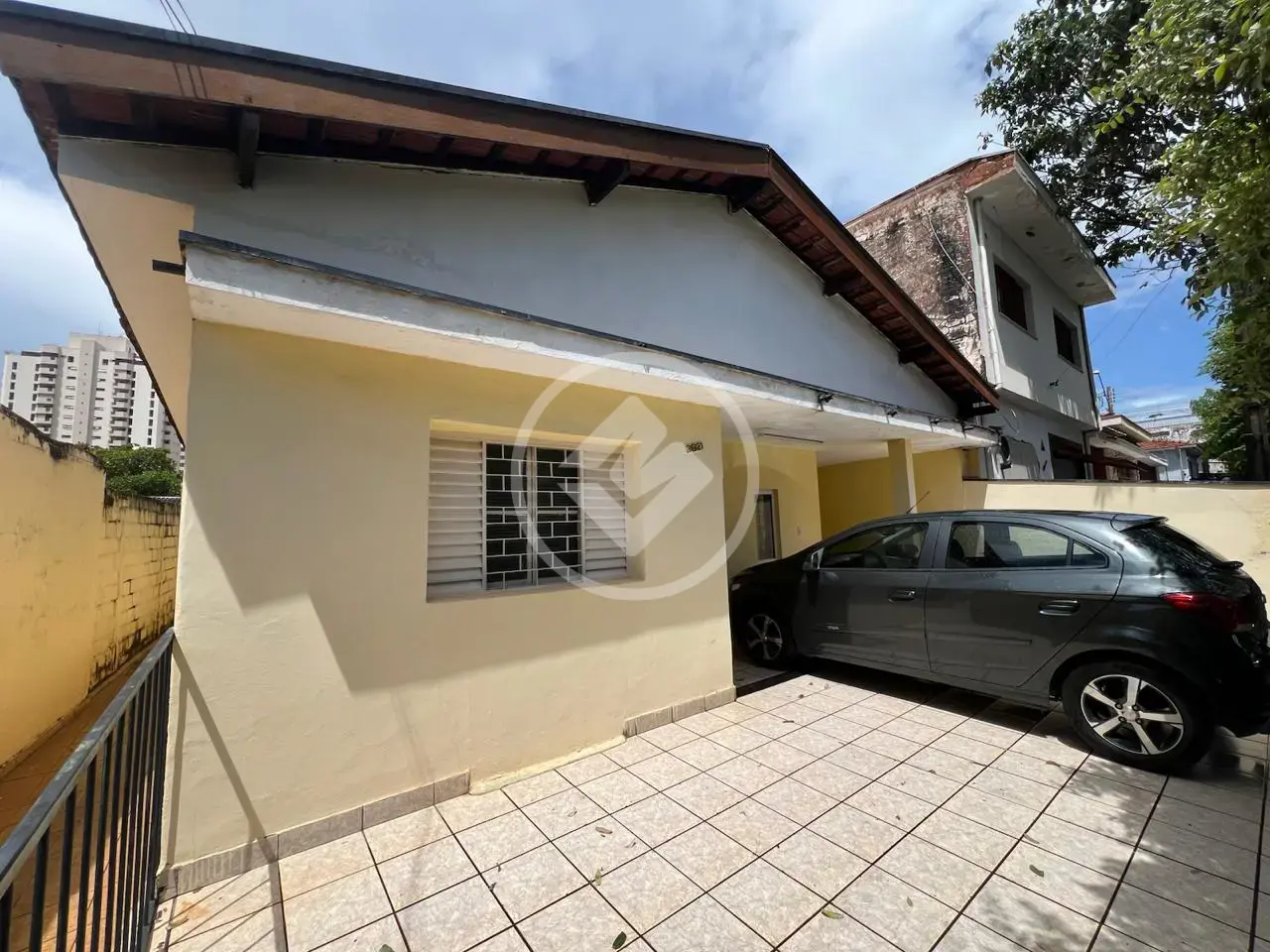 vende-se casa na Redentora