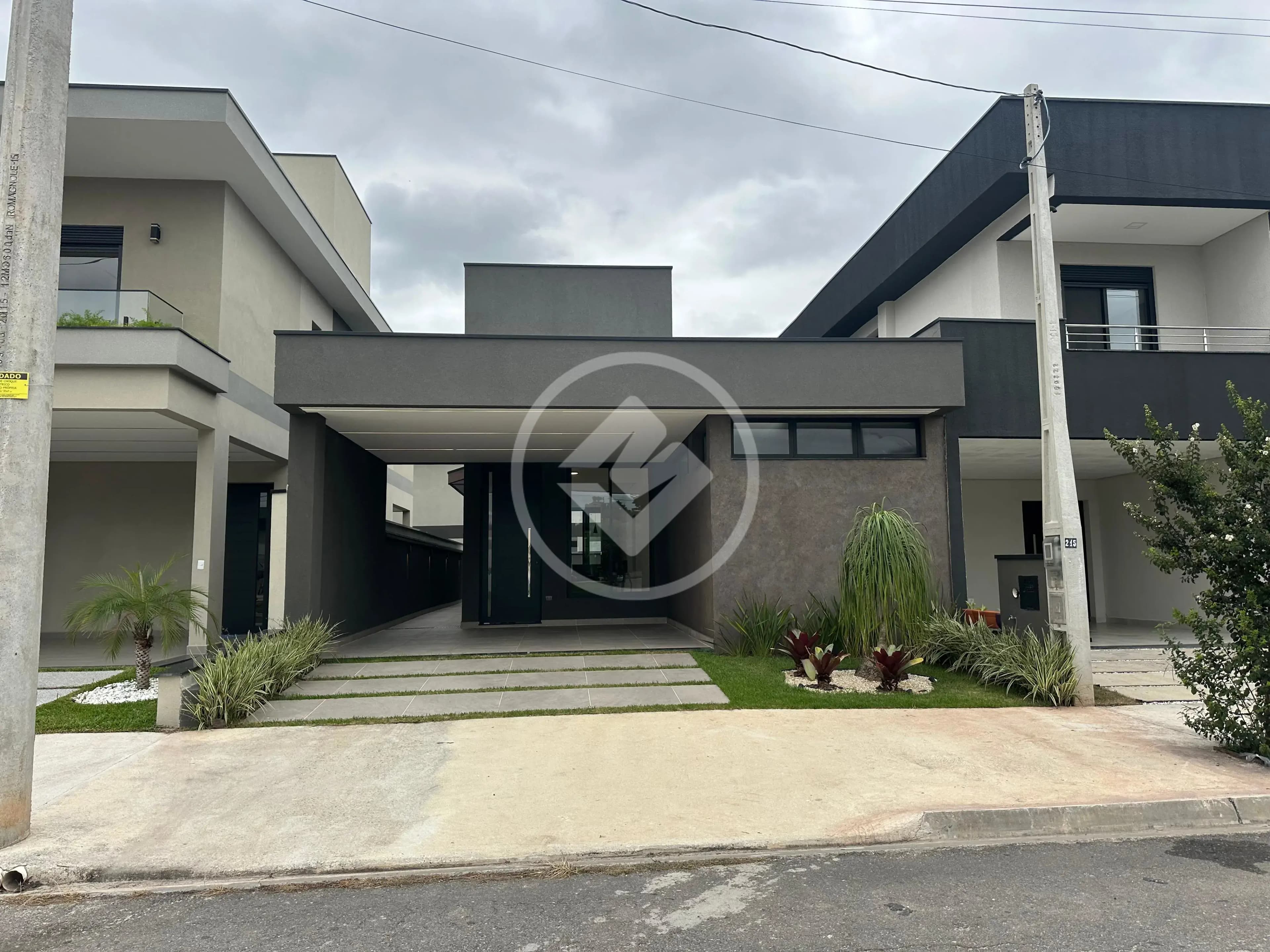Casa térrea, nova, 3 dormitórios sendo 1 suíte, condomínio Bosque dos Manacás, Jardim Jacinto, Jacareí - SP