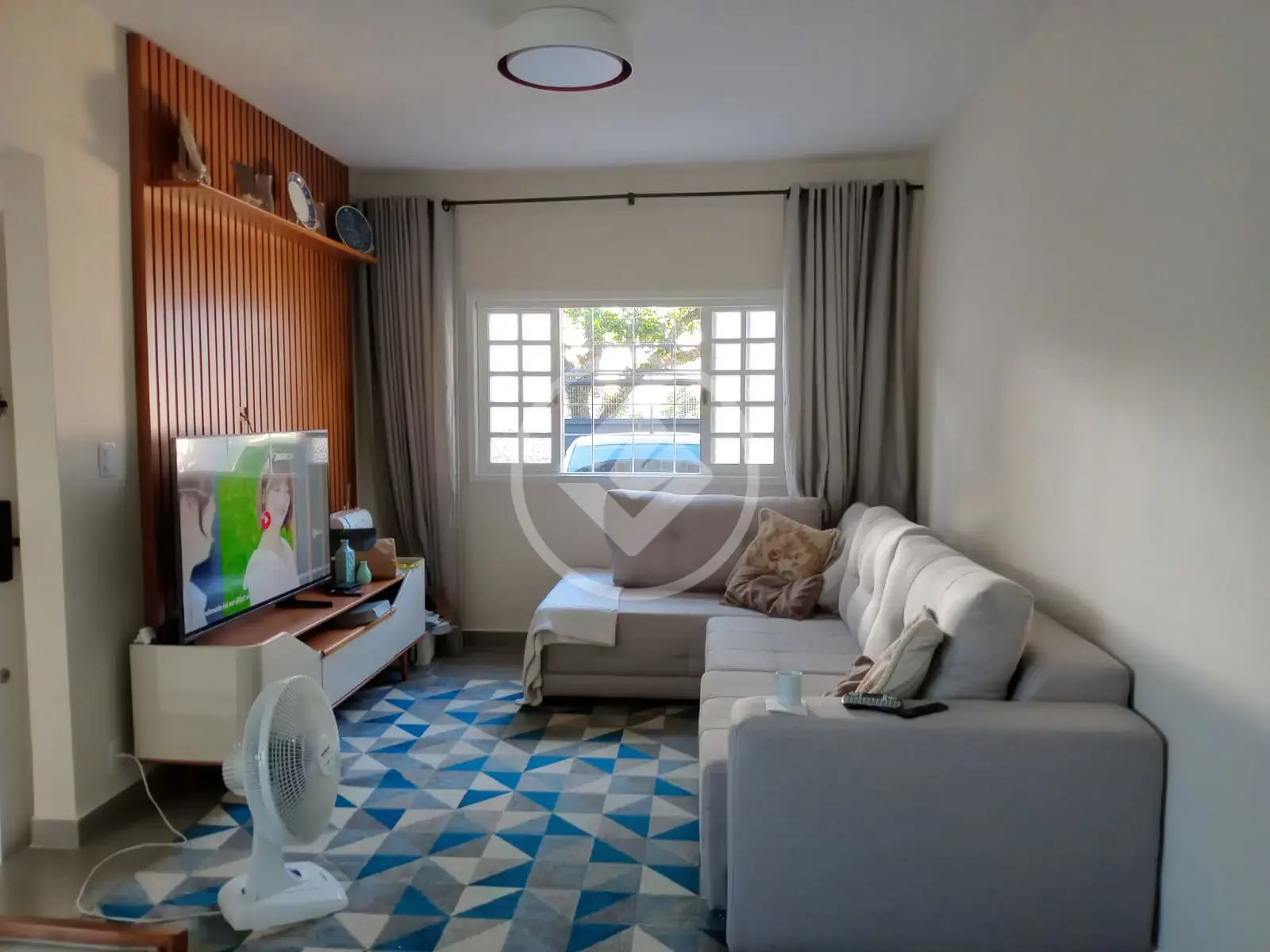 Casa A Venda Jardim das Indústrias em São José dos Campos - 3 Dormitórios 1 Suíte - R$ 800.000,00
