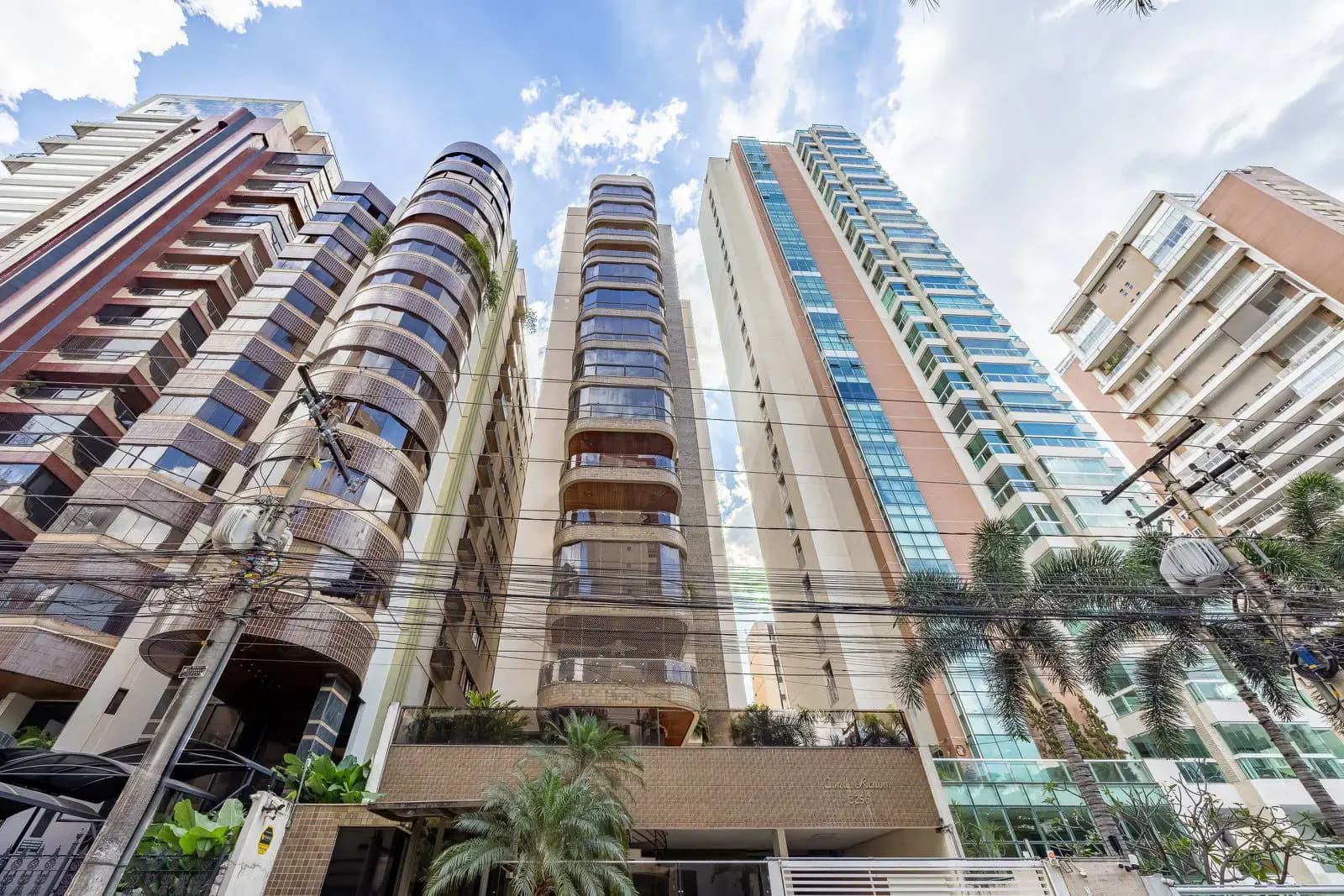 Apartamento Setor Bueno, Goiânia - GO — foto 1