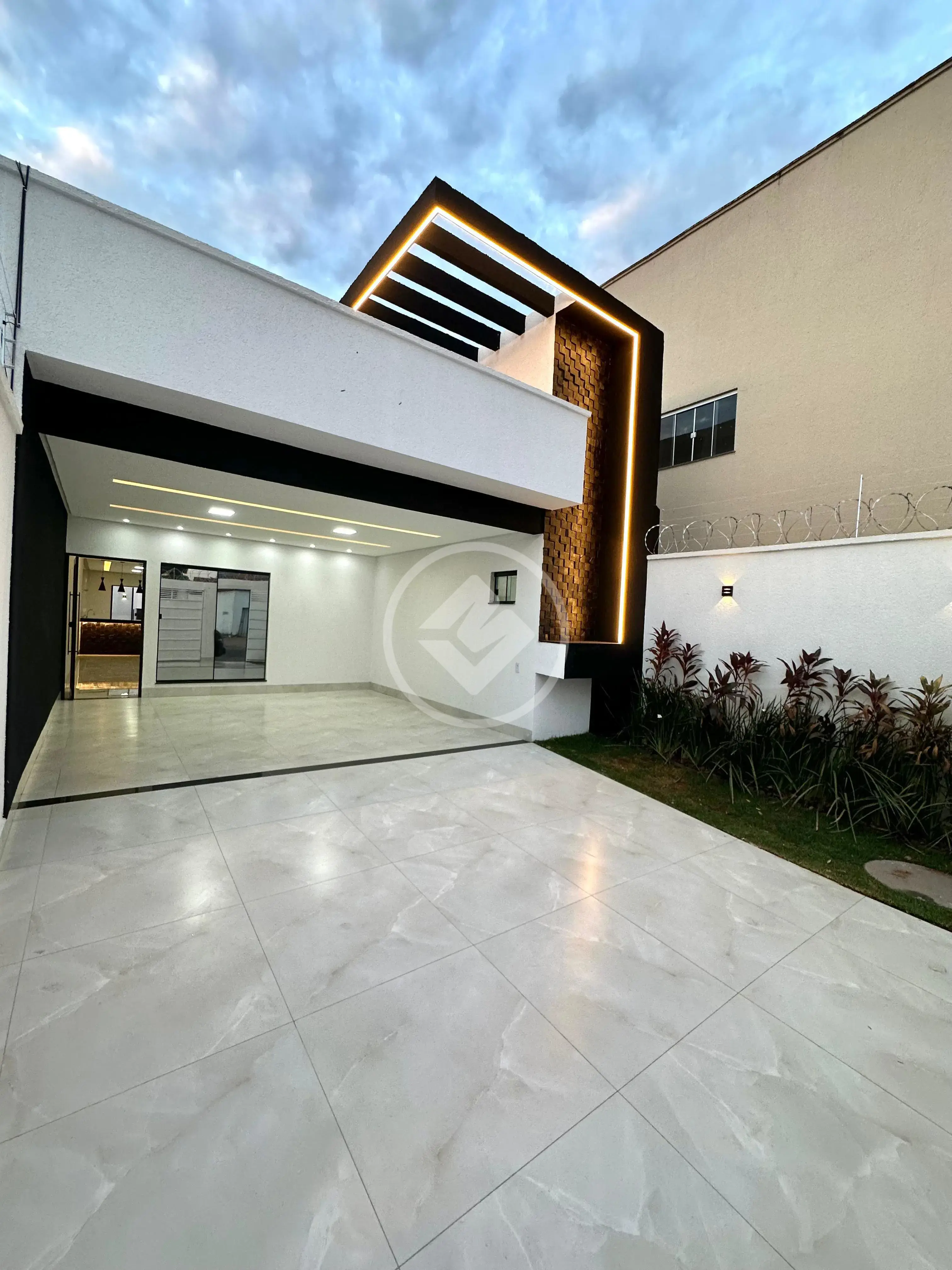 CASA MODERNA JOÃO BRAZ