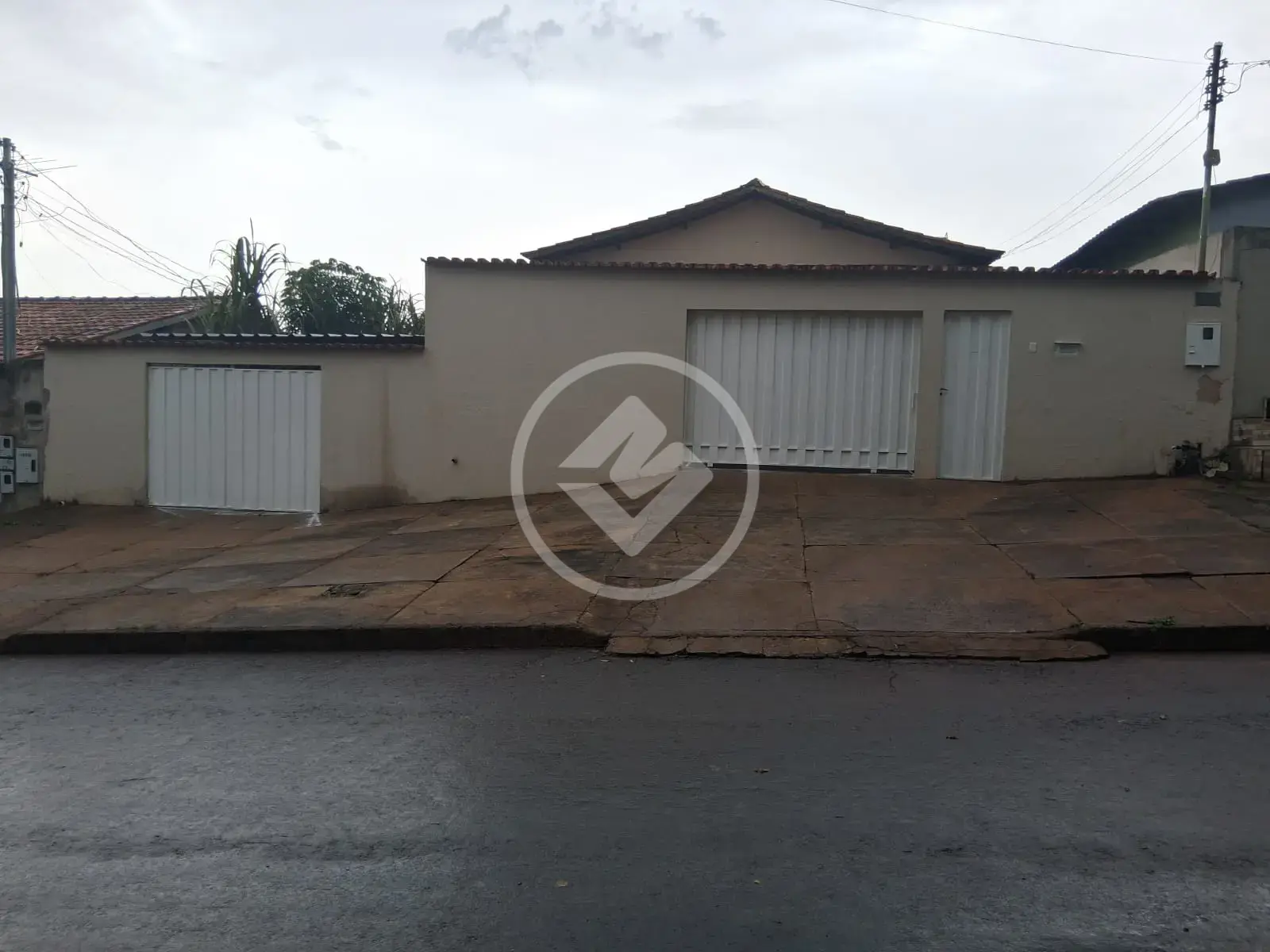 Casa Santa Genoveva, Goiânia - GO — foto 1