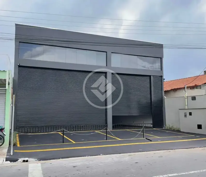 Galpão Comercial Moderno na Avenida do BRT | 5 Min do Passeio das Águas