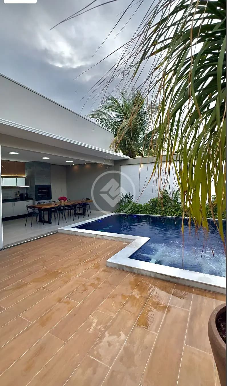 CASA 3 QUARTOS (1 SUÍTE E CLOSET) PLANEJADOS, PISCINA E PLACA SOLAR JARDIM MARINGÁ 2 SINOP-MT