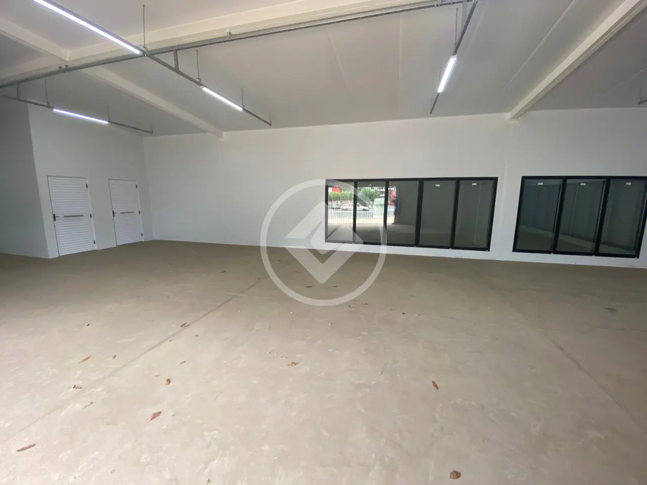 Sala Comercial no JARDIM ITÁLIA, Cuiabá — foto 3 de 6