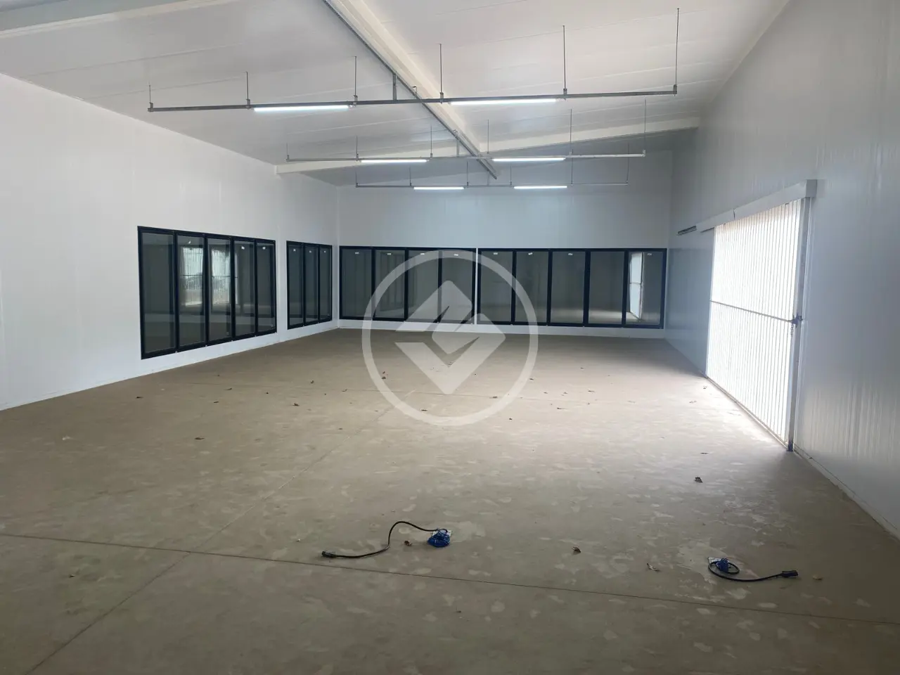 Sala Comercial no JARDIM ITÁLIA, Cuiabá — foto 4 de 6