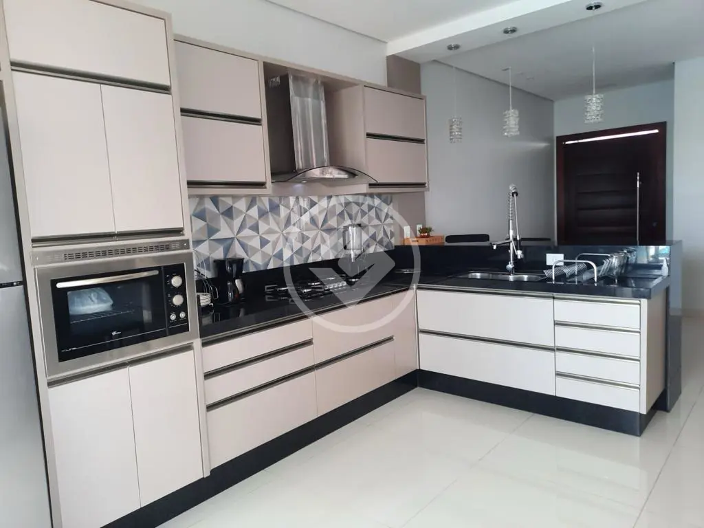 SOBRADO 3 QUARTOS (1 SUÍTE C/CLOSET), ÁREA GOURMET COM PISCINA RESIDENCIAL FLORENÇA SINOP-MT