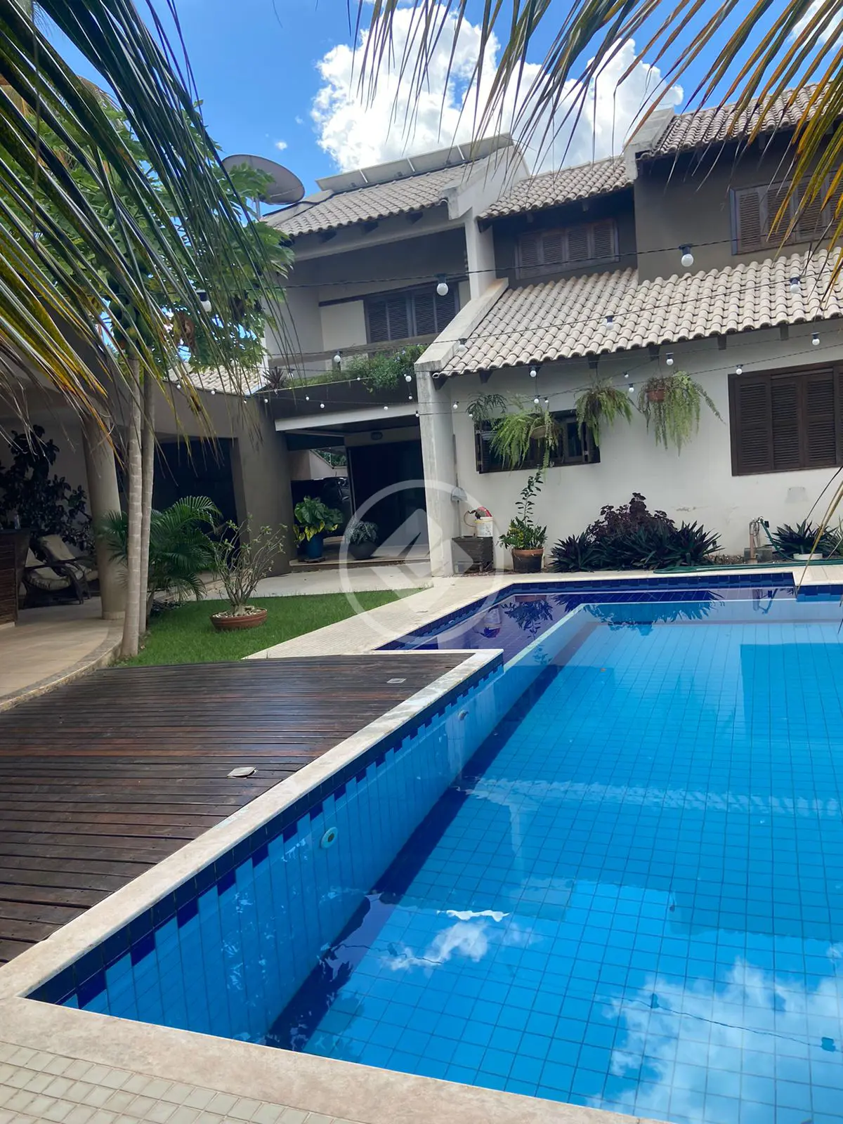 CASA 4 QUARTOS ( 2 SUÍTES ), PISCINA E ENERGIA SOLAR, CENTRO SINOP MT