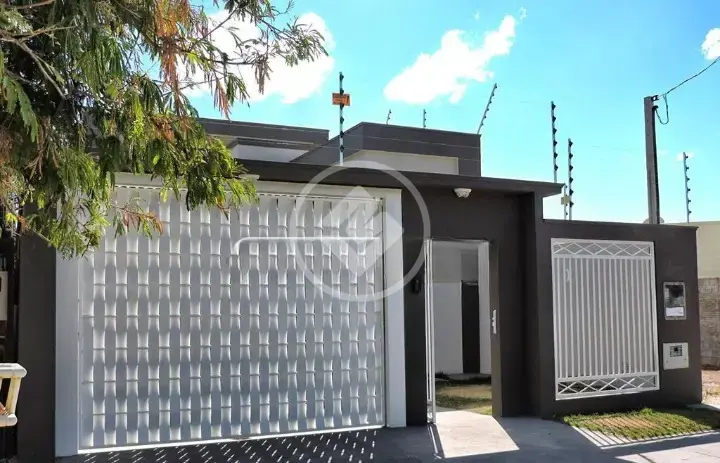 BELA CASA NO JARDIM CELESTE COM 3 QUARTOS
