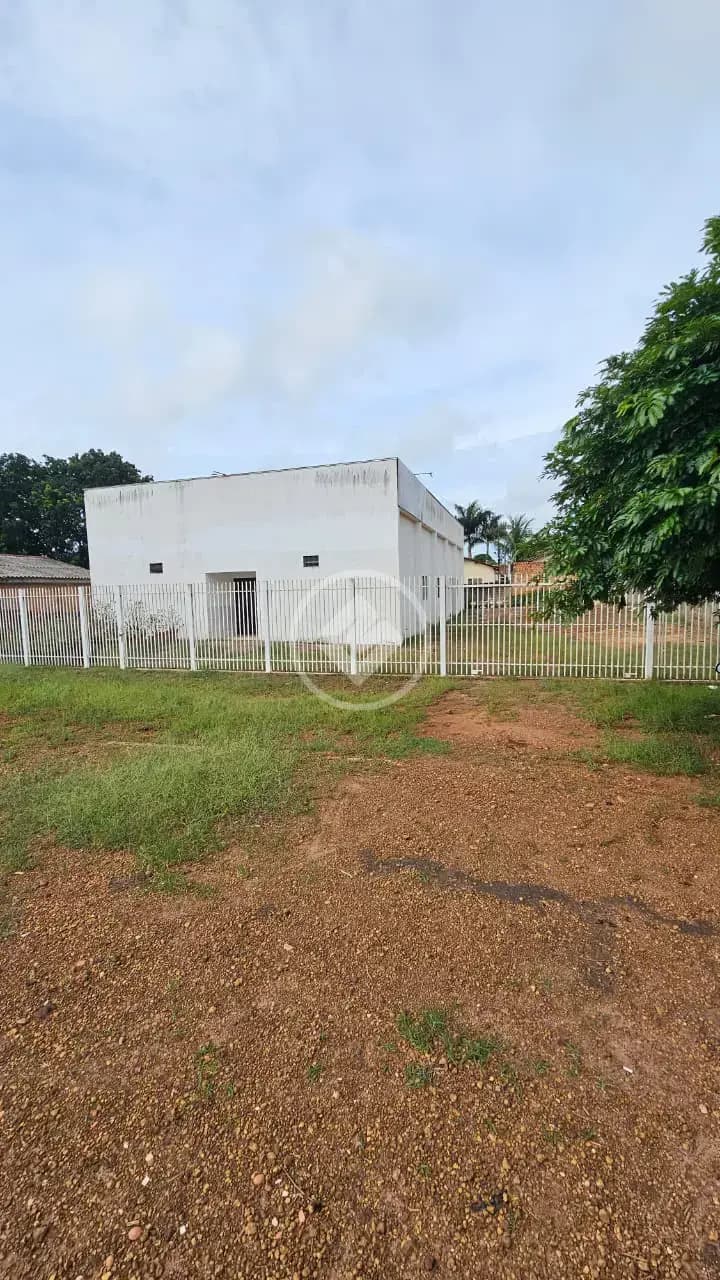 Barracão Com 236m2 de Construção E 890 m² de Terreno À Venda No Residencial Novo Jardim Em Sinop-MT - R$ 650.000,00
