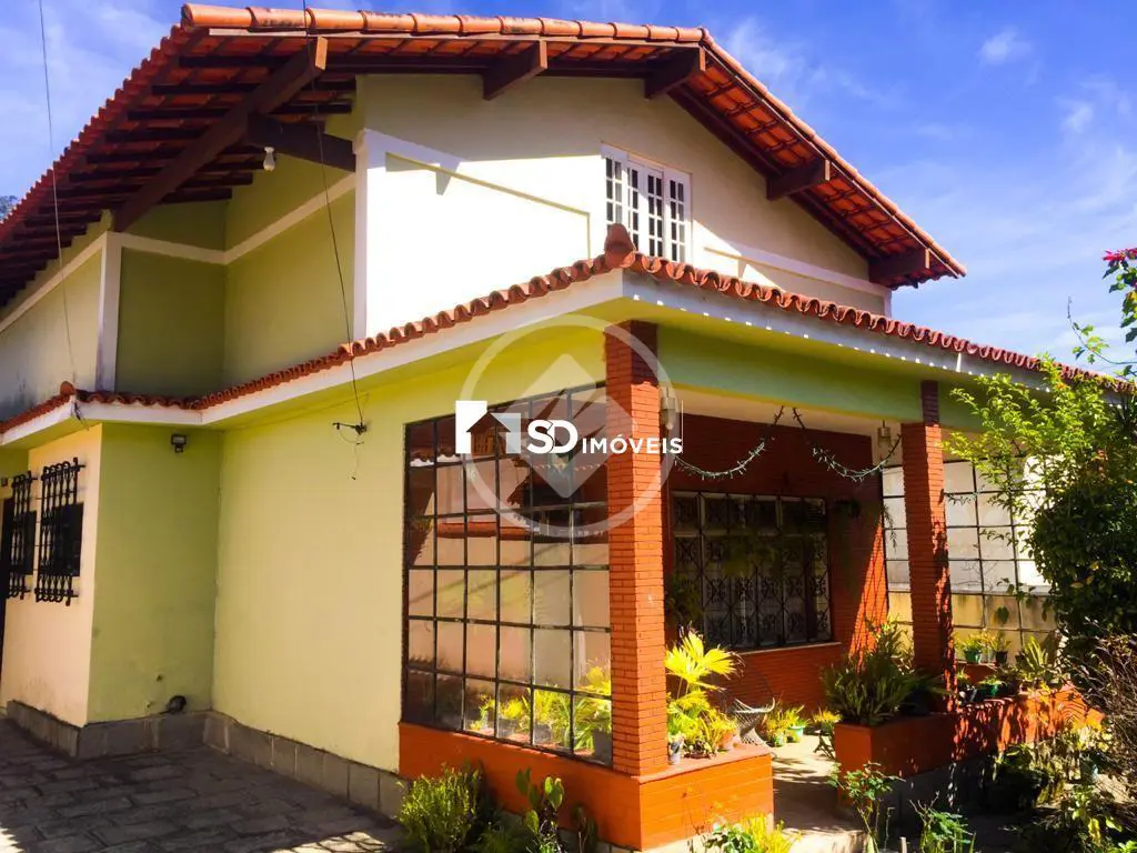 Bairro: Tijuca Valor: R$ 800.000,00