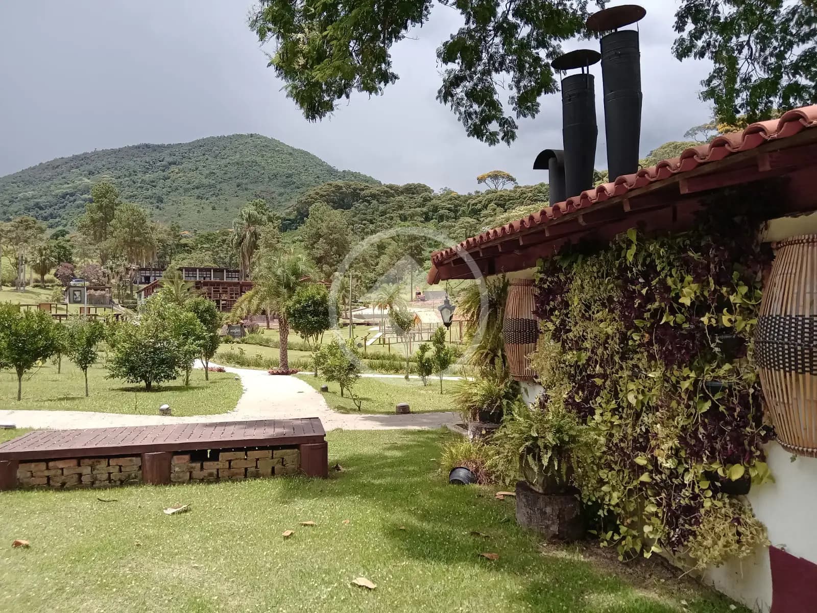 Terreno plano em condomínio, por 250.000,00. Teresópolis-Rio de Janeiro.