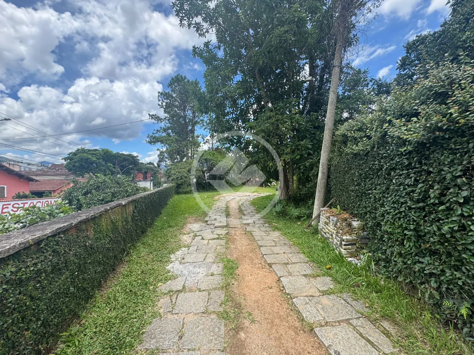 Terreno comercial à venda em Teresópolis, no bairro Alto. Com 8 m², Teresópolis-RJ.