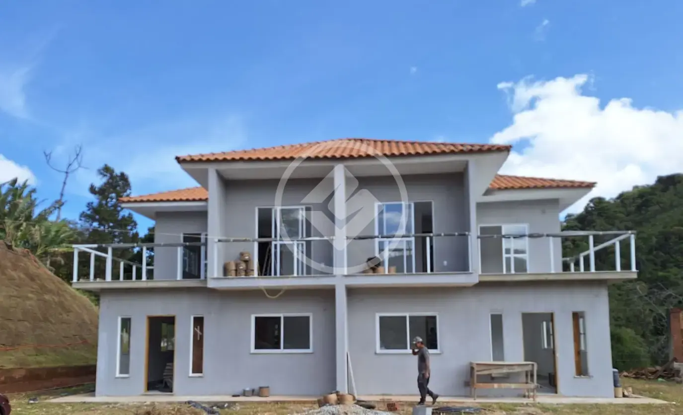 Casa nova em condomínio, 3 quartos, 123 metros, Albuquerque, Teresópolis/RJ