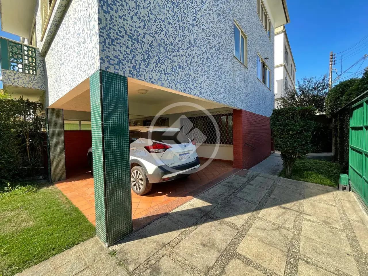 Casa à venda na Várzea com 4 quartos e 2 vagas – Teresópolis