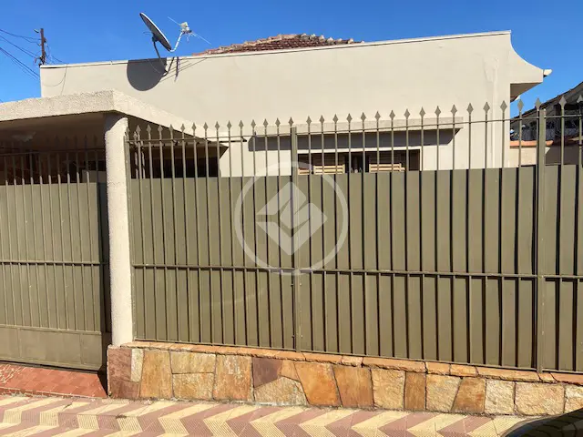 Casa 4 quartos no FUNDINHO, Uberlândia — foto 3 de 6