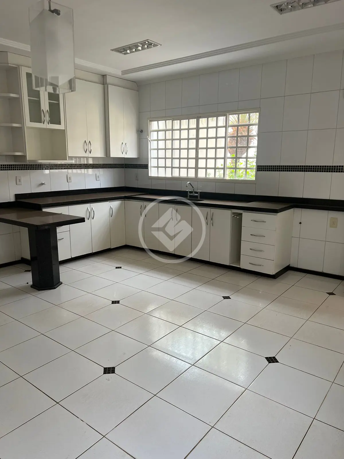 Sobrado Presidente Roosevelt, Uberlândia - MG — foto 1