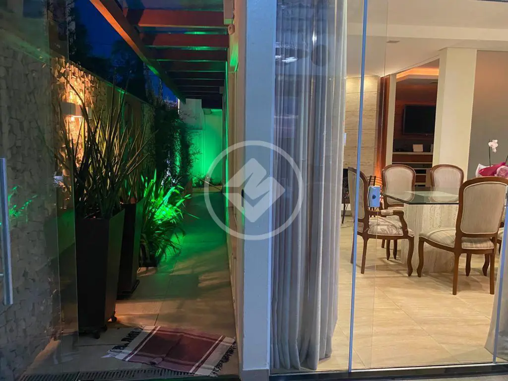 Casa à venda com 3 quartos, sendo 1 suíte – 250 m²- Granja Marileusa - Uberlândia/MG