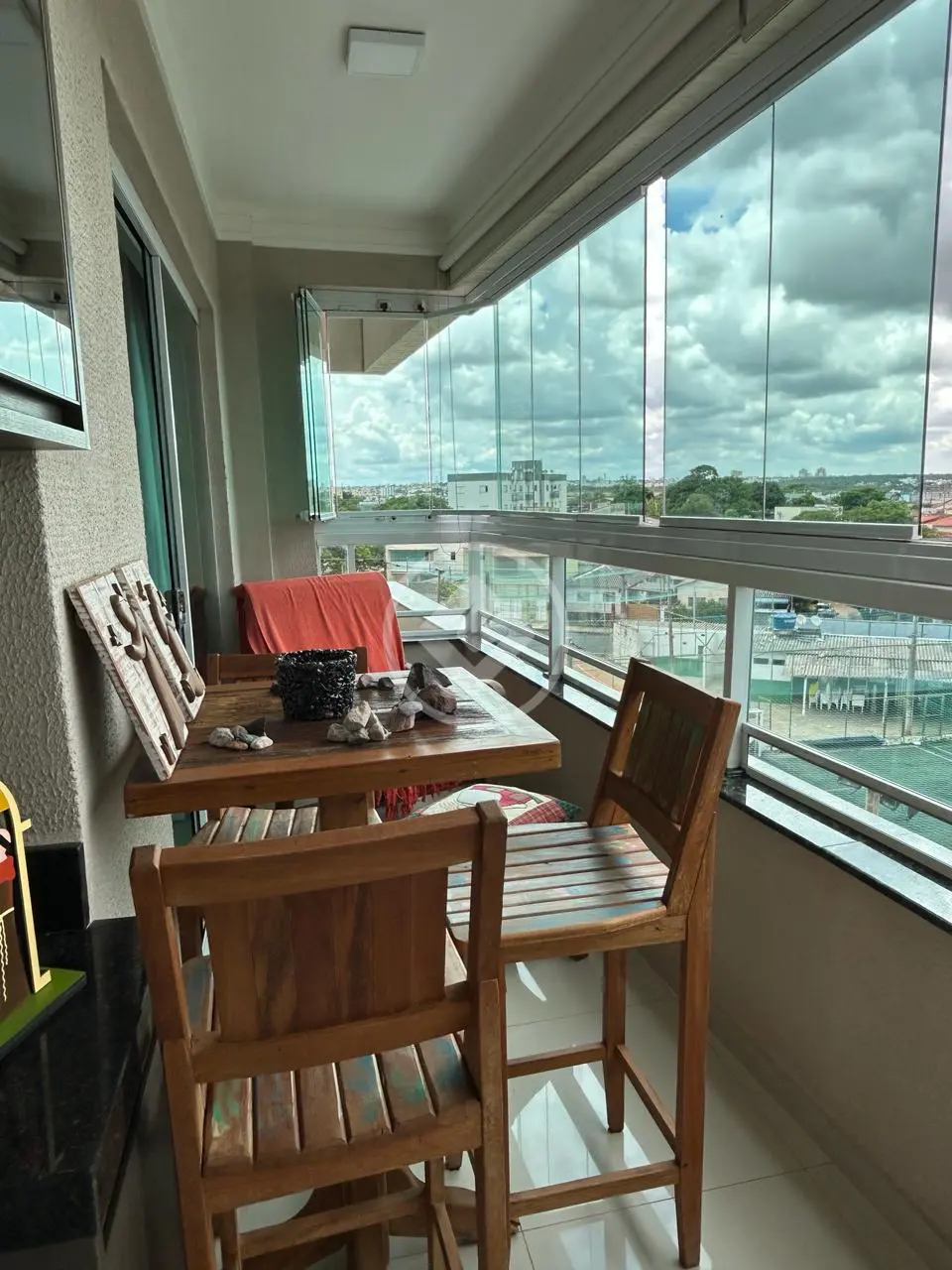 Apartamento à venda com 3 quartos, sendo 1 suíte - 100 m² - Saraiva/Vigilato Pereira - Uberlândia/MG