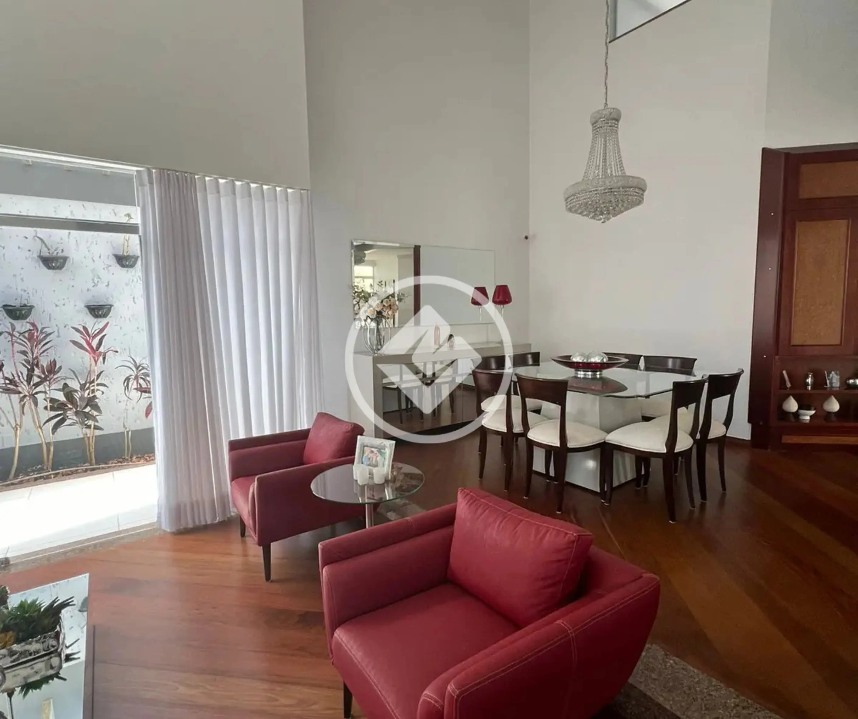 Sobrado 6 quartos no Santa Mônica, Uberlândia — foto 3 de 6