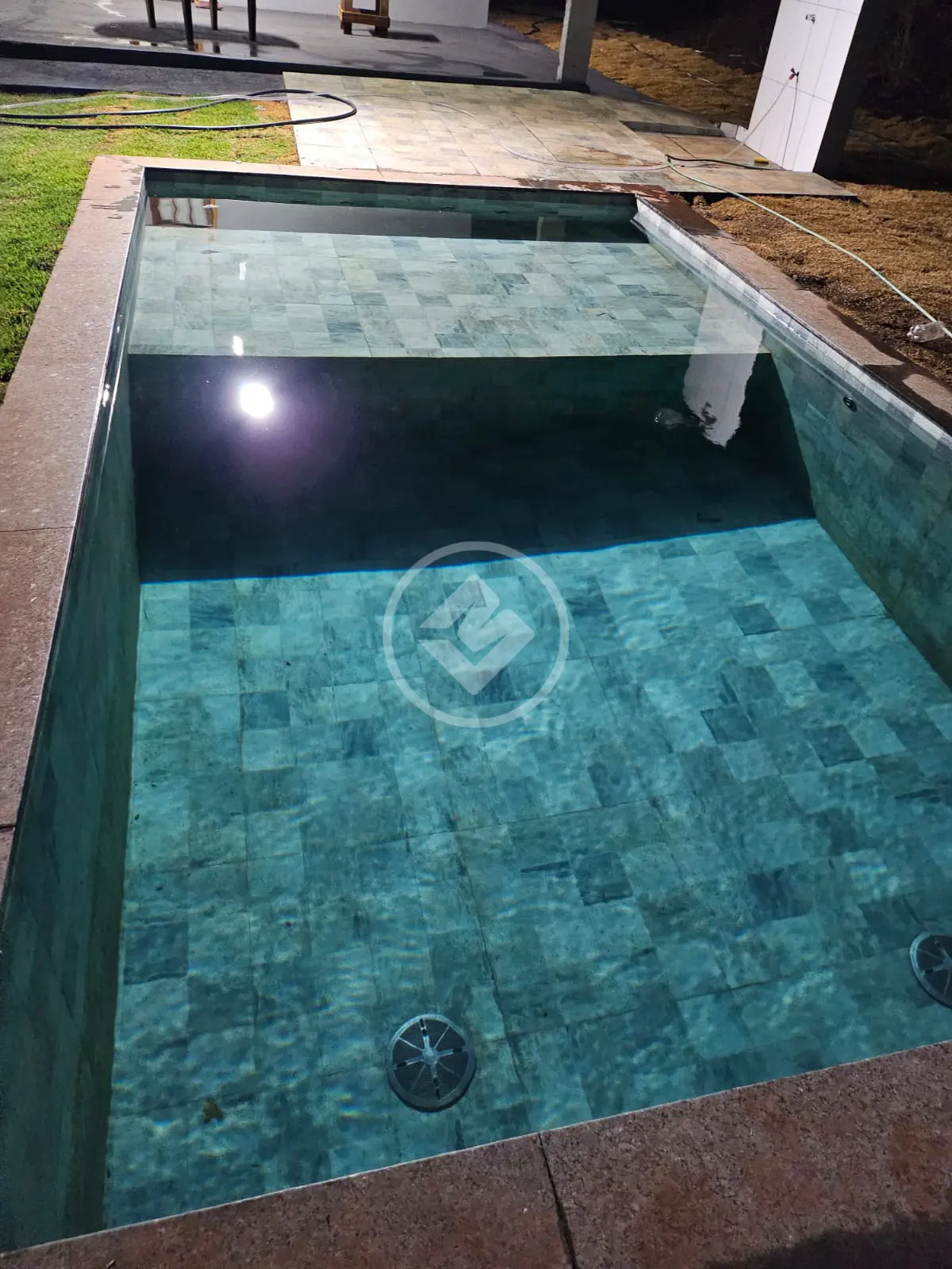 Chácara em condomínio à venda com 3 quartos, sendo 3 suítes – 270 m²- Miranda 4 - Uberlândia/MG