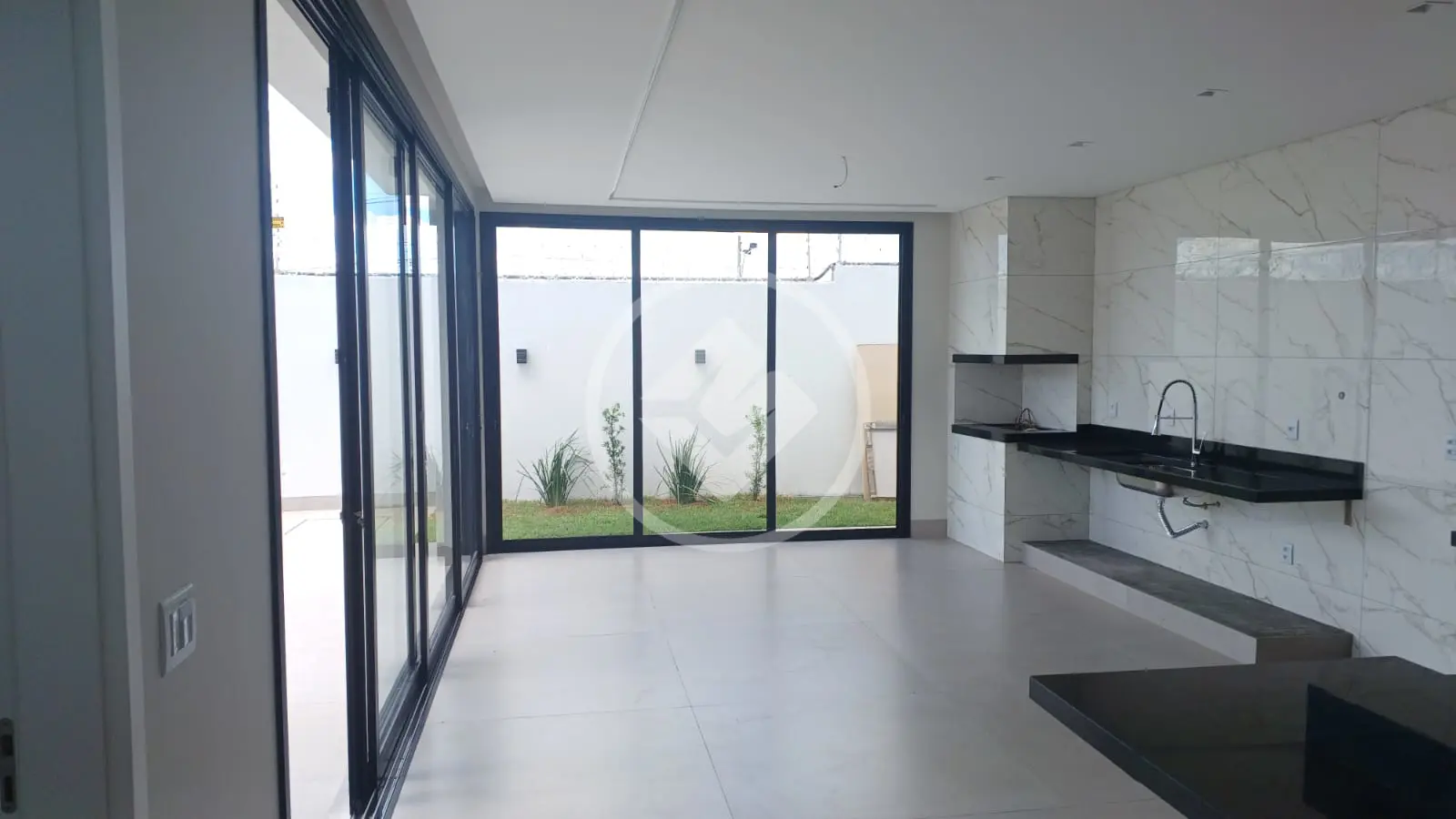 Casa Condomínio Laranjeiras, Uberlândia - MG — foto 1